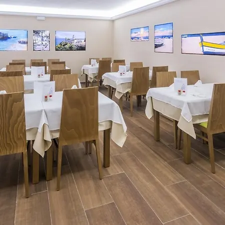 Hotel Checkin Catalonia 3*